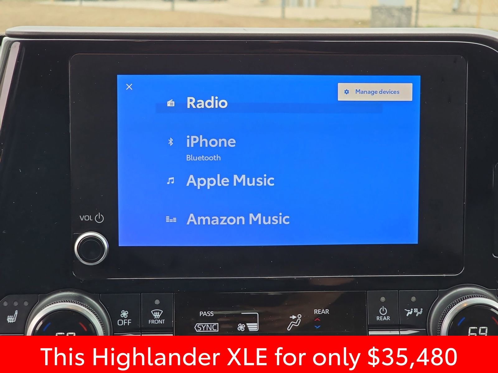 Used 2023 Toyota Highlander XLE image 30