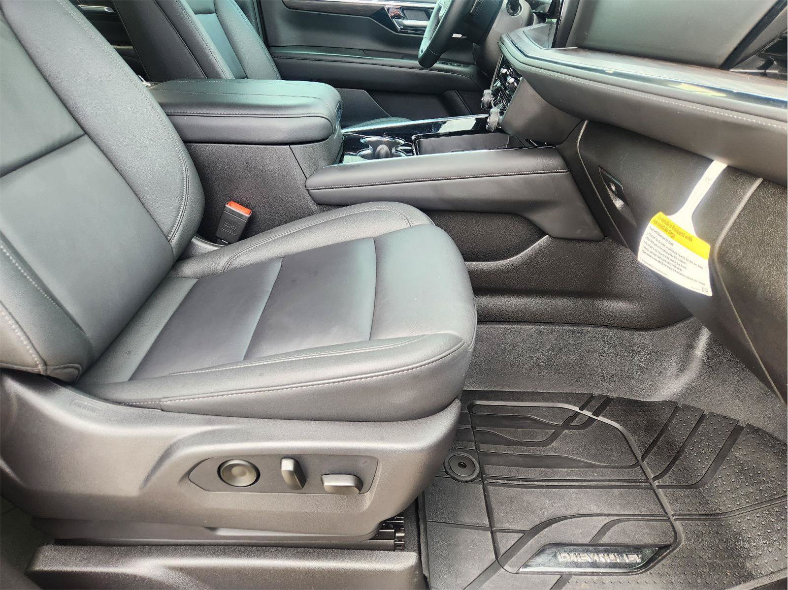 Used 2026 Chevrolet Tahoe LT w/ Comfort Package RWD image 14