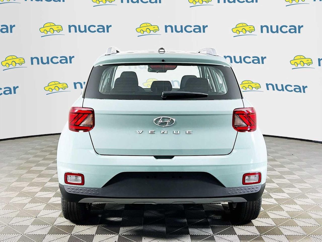 New 2026 Hyundai Venue SEL FWD image 6