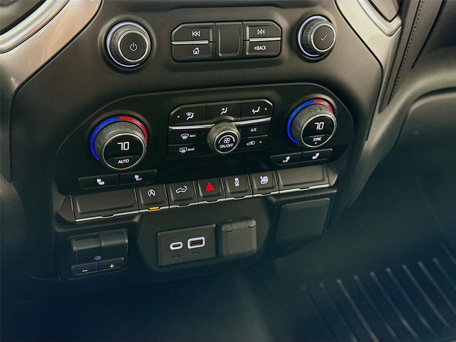 Used 2019 Chevrolet Silverado 1500 LT w/ All-Star Edition image 9