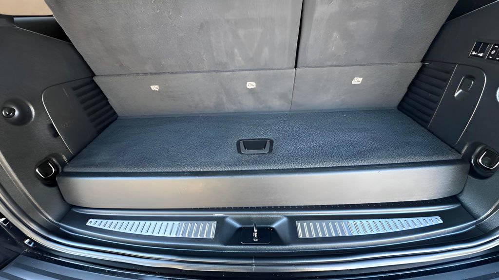 Used 2020 Cadillac Escalade Luxury image 58