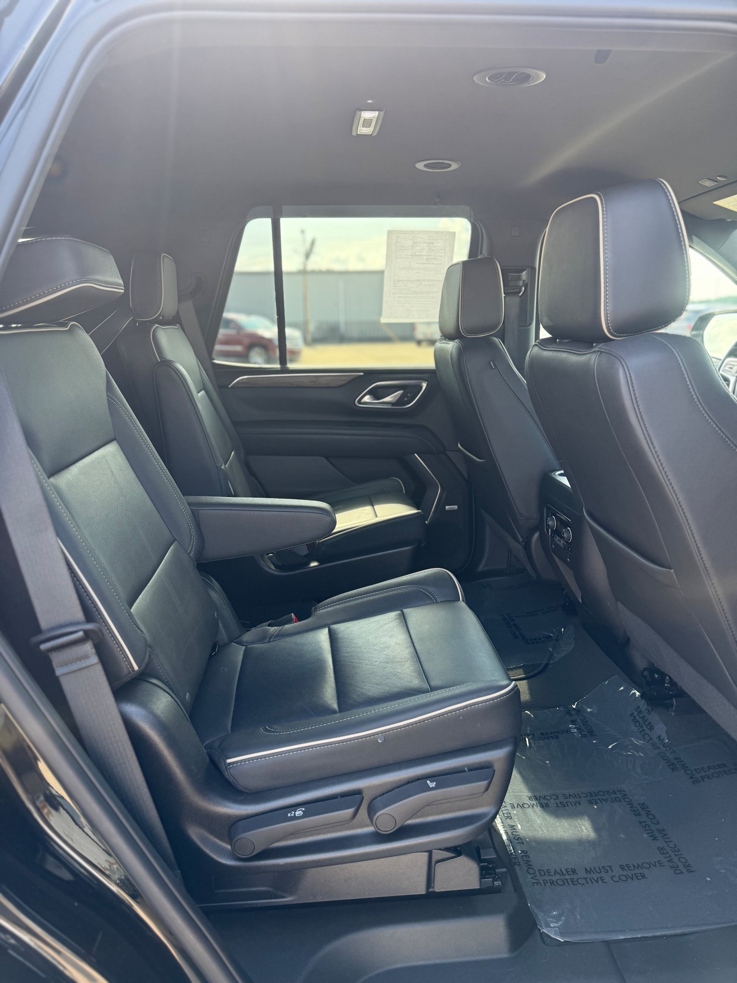 Used 2022 Chevrolet Tahoe Premier AWD/4WD image 12