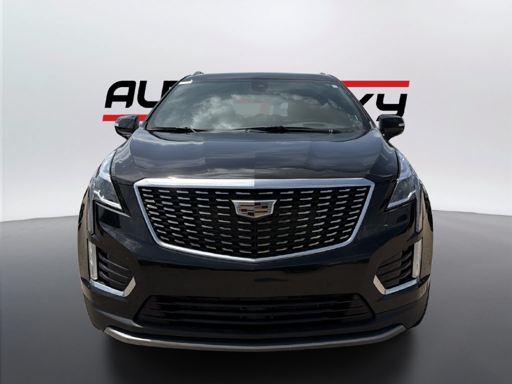 Used 2025 Cadillac XT5 Premium Luxury w/ Technology Package FWD image 2