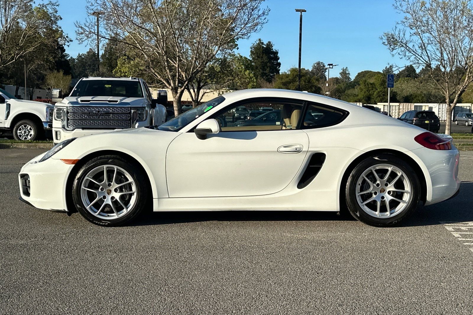 Used 2016 Porsche Cayman image 7