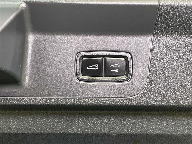 Used 2021 Porsche Panamera GTS image 21
