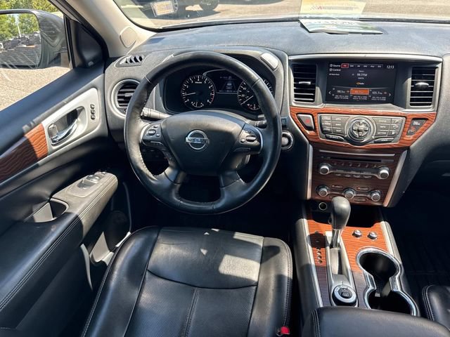 Used 2020 Nissan Pathfinder Platinum AWD/4WD image 19