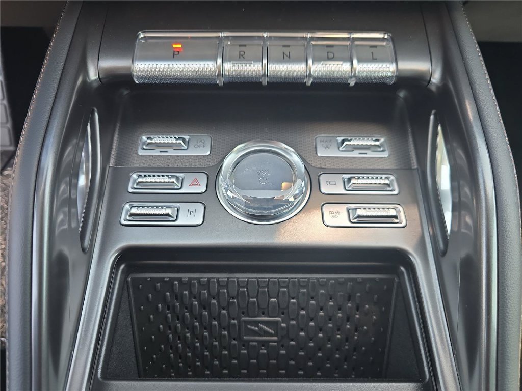 New 2026 Lincoln Nautilus Premier AWD/4WD image 18