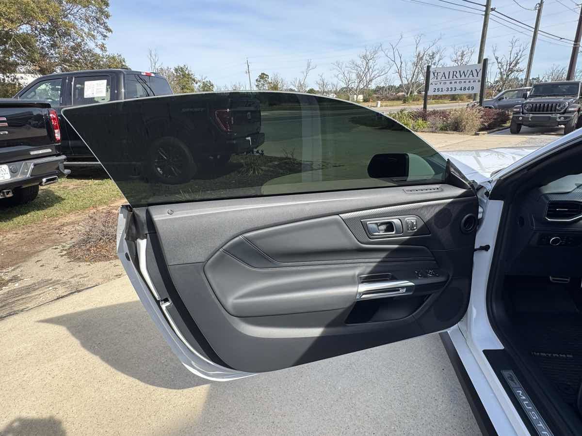 Used 2025 Ford Mustang GT Premium image 23