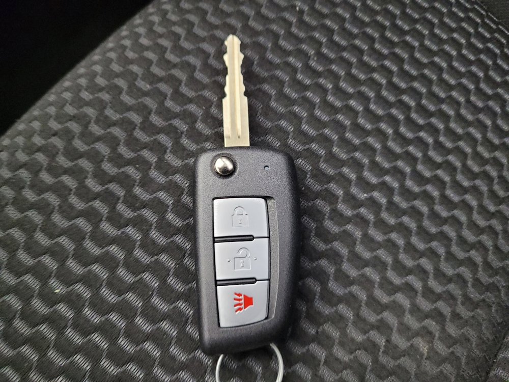 Used 2021 Nissan Rogue Sport S image 32