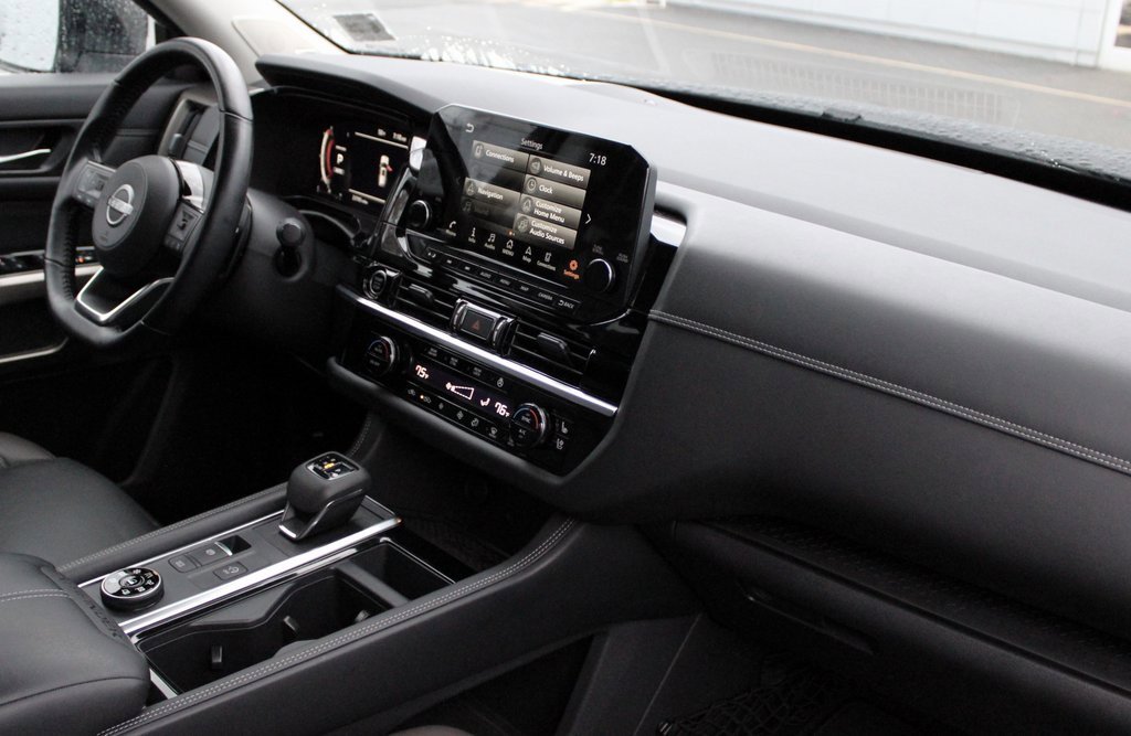 Certified 2023 Nissan Pathfinder Platinum image 32