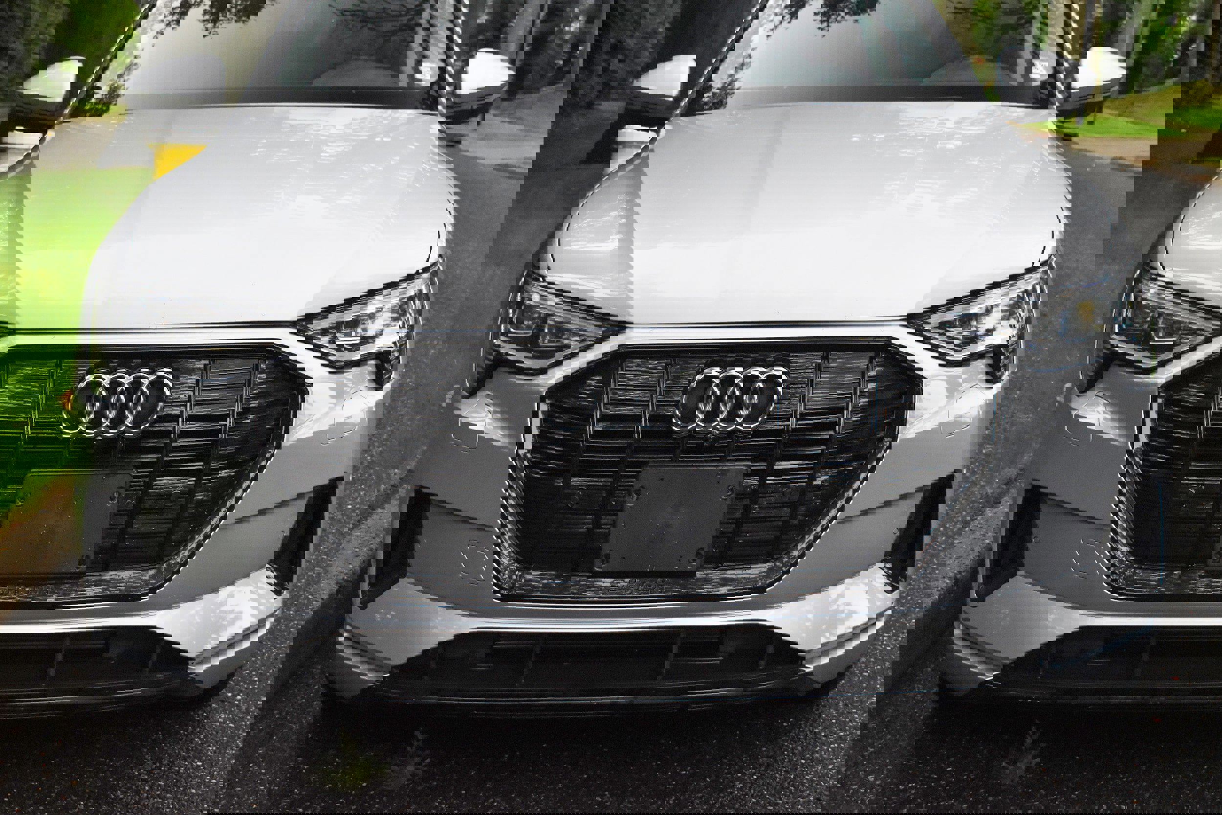 Used 2021 Audi e-tron Premium Plus w/ Premium Plus Package image 14