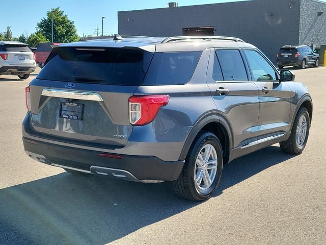 Certified 2023 Ford Explorer XLT w/ Equipment Group 202A AWD/4WD image 4