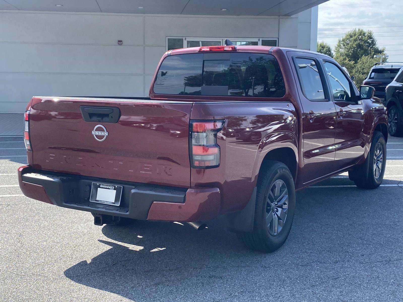 Used 2025 Nissan Frontier SV w/ SV Convenience Package image 4