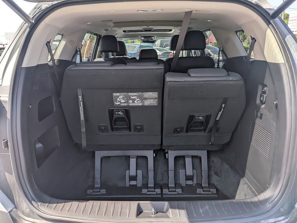 Used 2026 Kia Carnival SX Prestige image 13