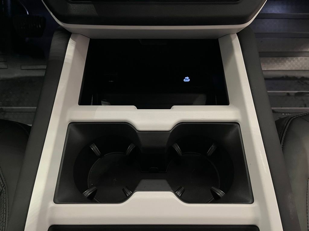 Used 2025 Land Rover Defender 110 S image 35