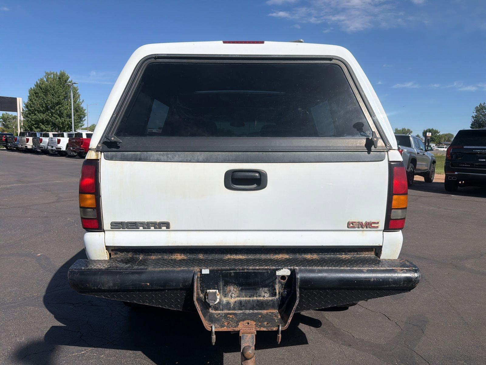 Used 2005 GMC Sierra 2500 SLT w/ Heavy-Duty Power Package AWD/4WD image 6