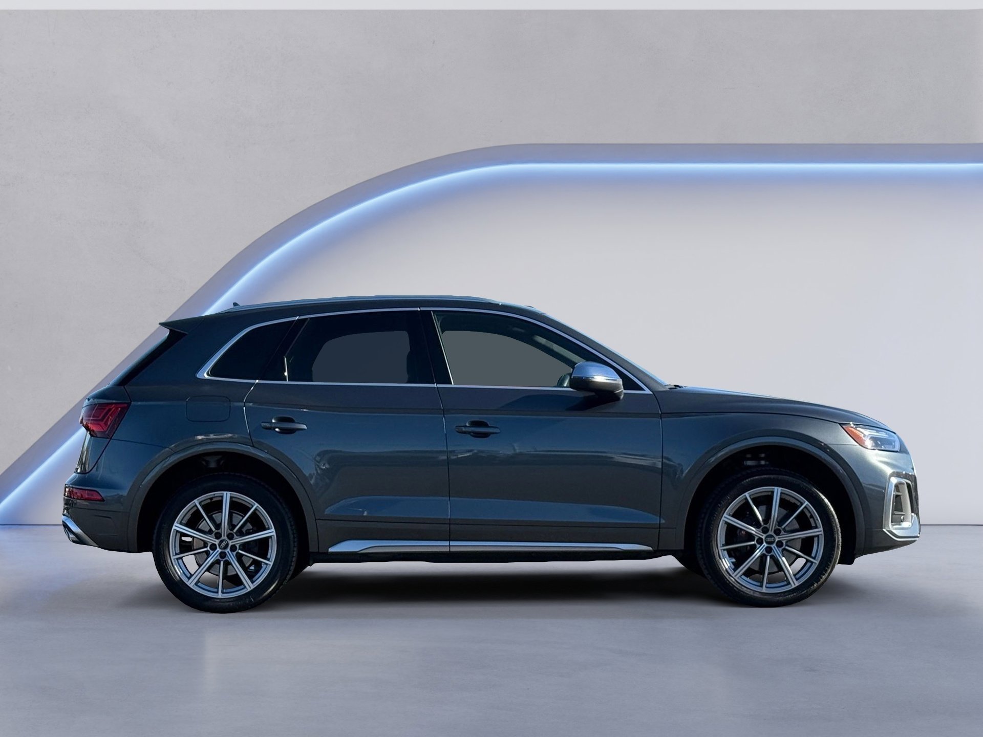 Used 2024 Audi SQ5 Premium Plus image 4