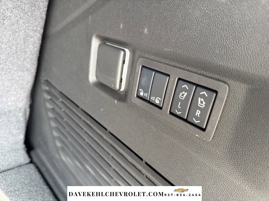 Used 2025 Chevrolet Tahoe High Country image 33