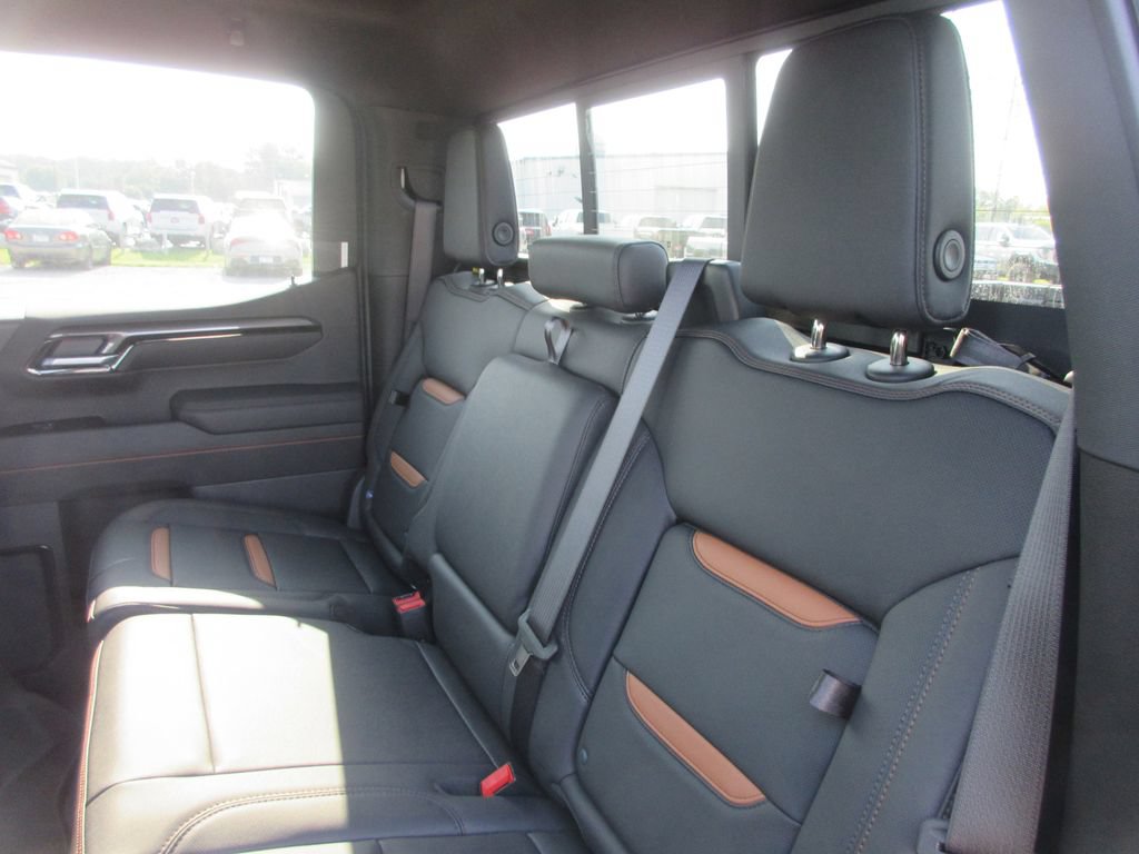 New 2026 GMC Sierra 1500 AT4 w/ AT4 Premium Package AWD/4WD image 13