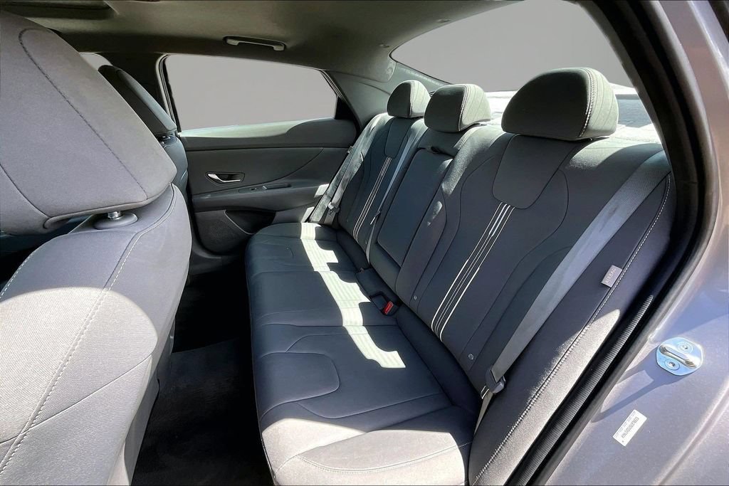 Used 2025 Hyundai Elantra SEL FWD image 22