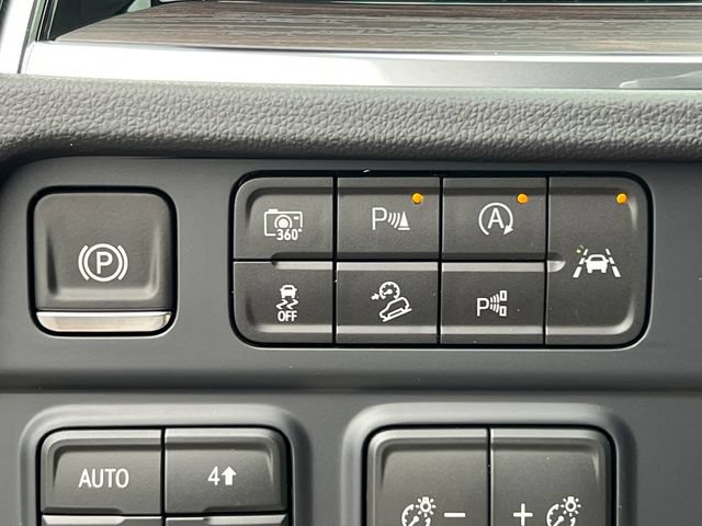 New 2026 Chevrolet Tahoe Z71 w/ Comfort Package AWD/4WD image 19