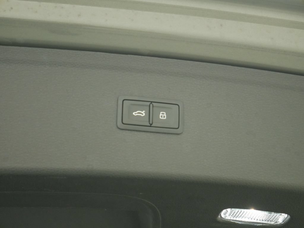 Certified 2023 Audi Q5 2.0T Prestige AWD/4WD image 22