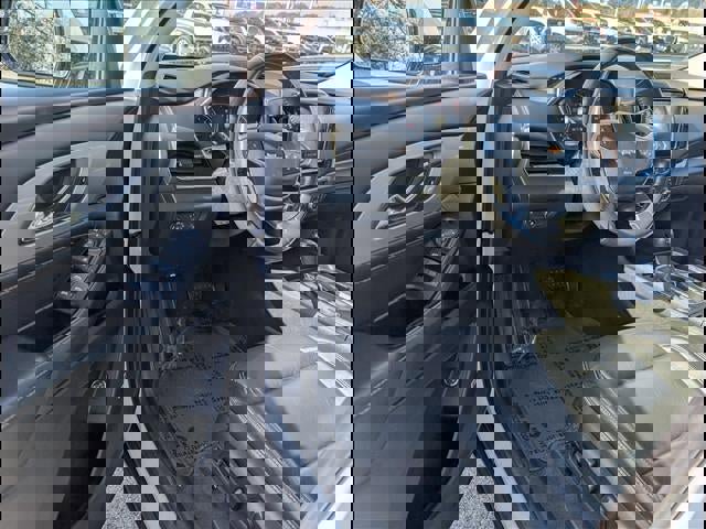 Used 2020 Chevrolet Traverse LT w/ LT Premium Package image 5