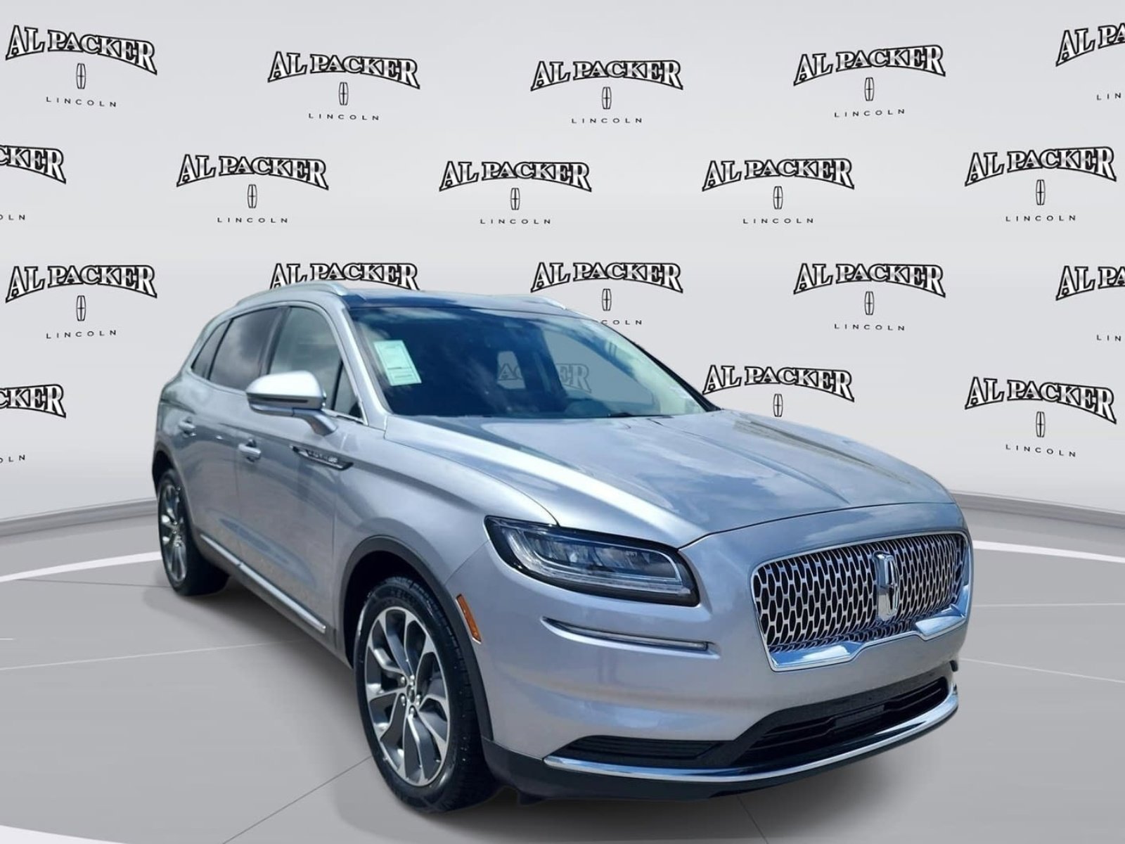 Used 2022 Lincoln Nautilus Reserve image 7