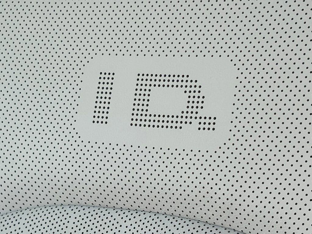 Used 2025 Volkswagen ID. Buzz 1st Edition image 18