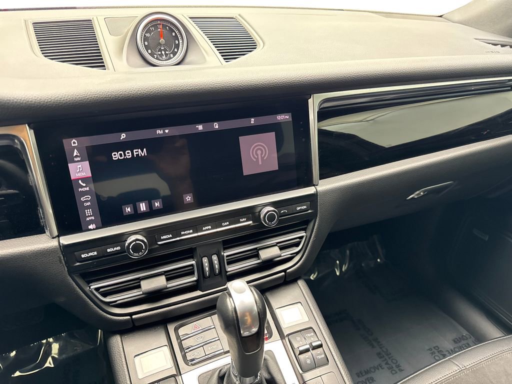 Used 2021 Porsche Macan image 59