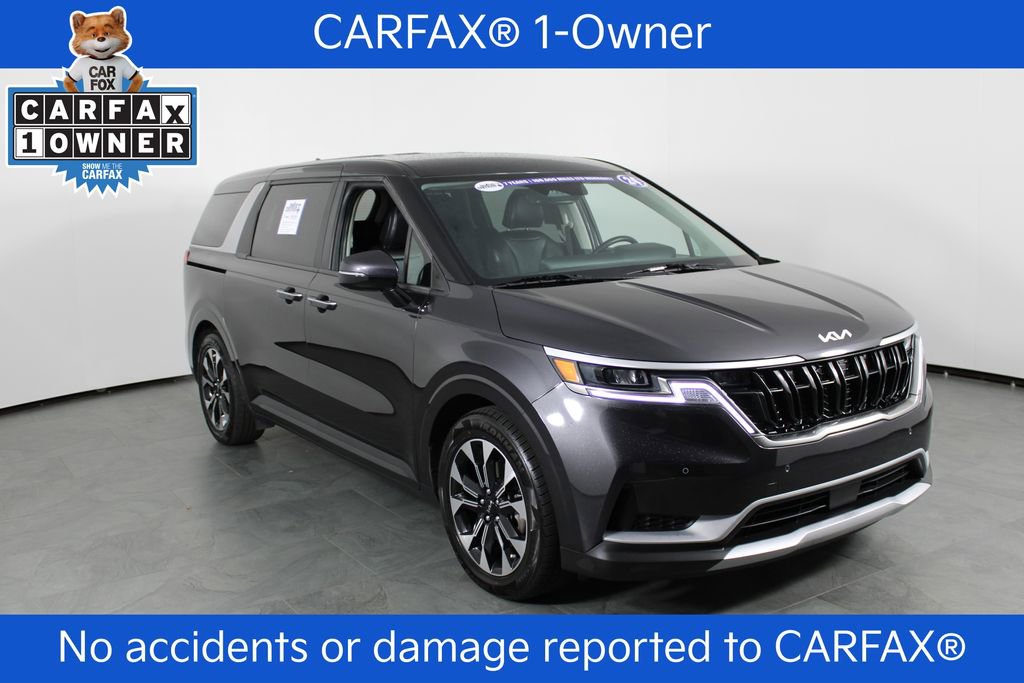 Used 2024 Kia Carnival EX image 4