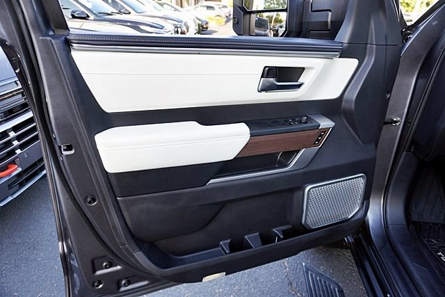 Used 2022 Toyota Tundra Capstone AWD/4WD image 39