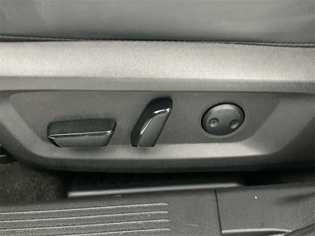 Used 2022 Nissan Rogue Platinum w/ Head-Up Display Package image 24