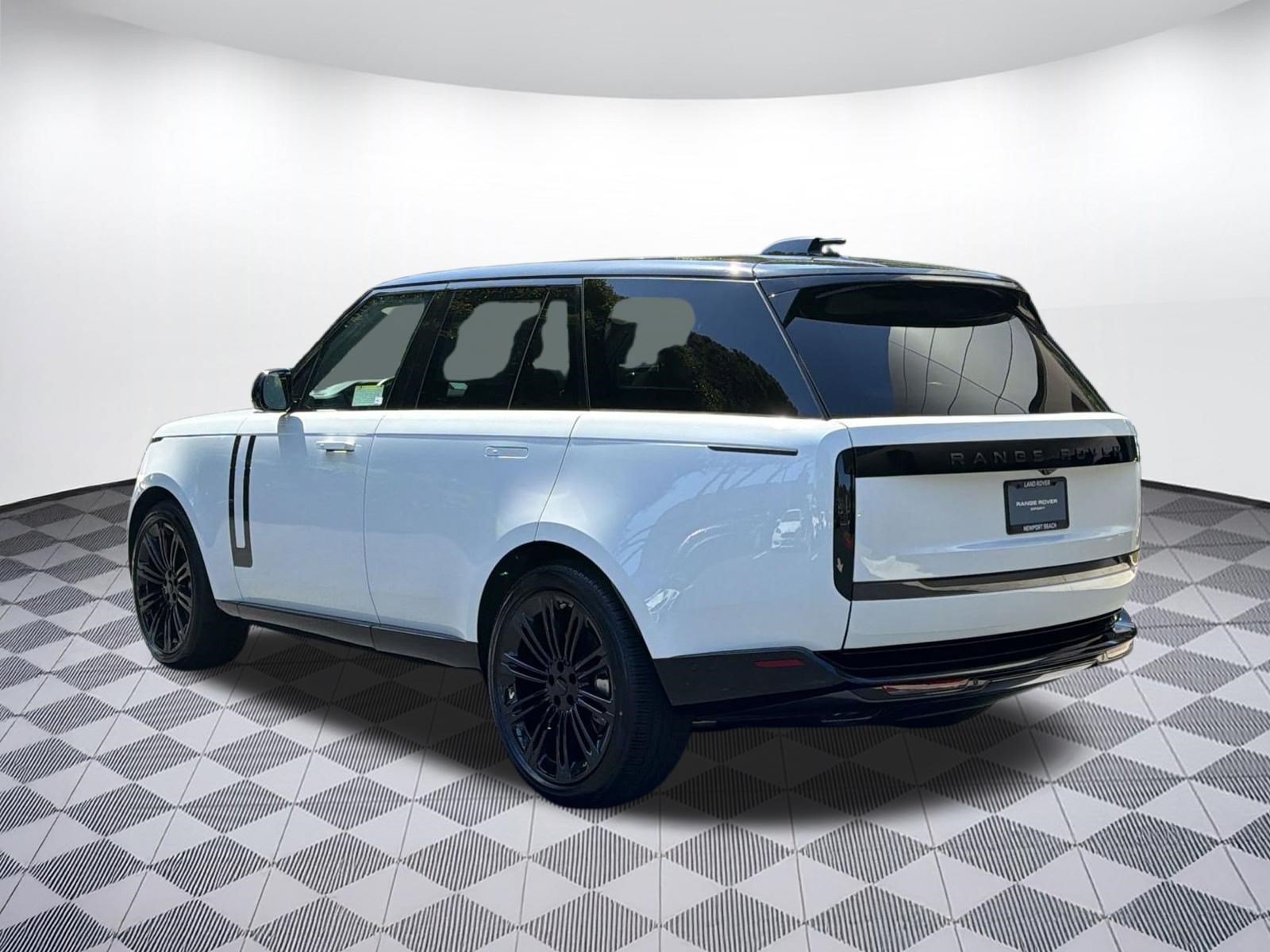 New 2026 Land Rover Range Rover SE AWD/4WD image 3