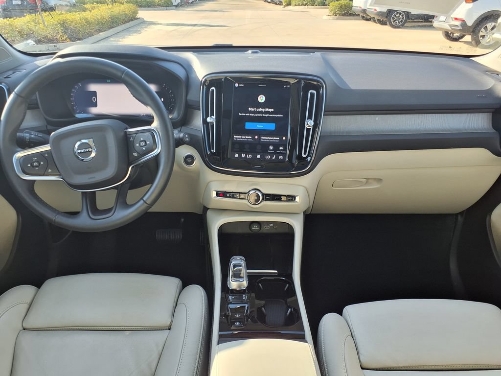 Certified 2023 Volvo XC40 B4 Plus w/ Climate Package FWD image 25