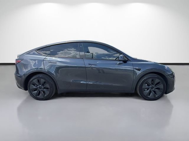 Used 2024 Tesla Model Y Long Range AWD/4WD image 2