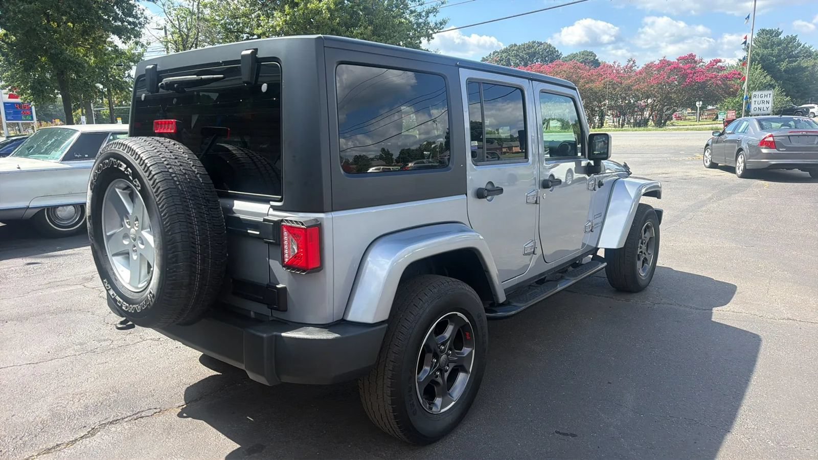 Used 2015 Jeep Wrangler Unlimited Sport w/ Quick Order Package 24S AWD/4WD image 8