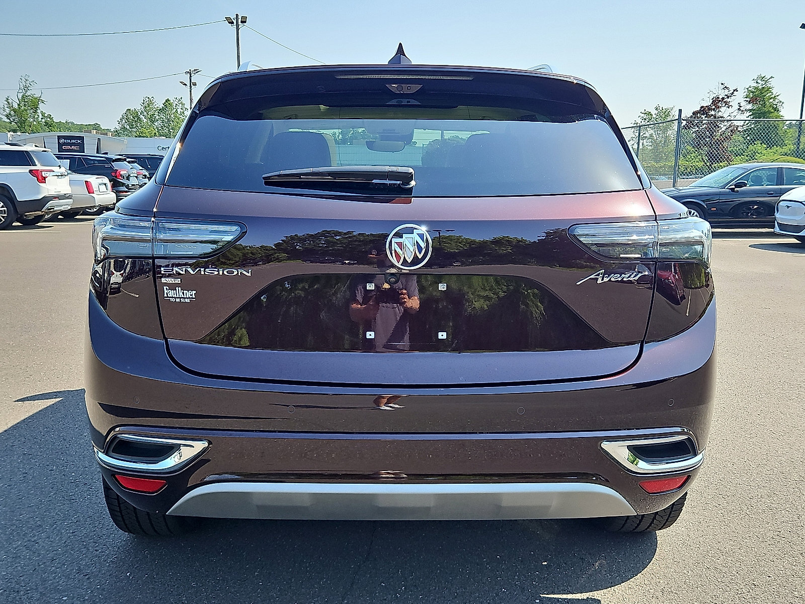 Certified 2022 Buick Envision Avenir w/ Technology Package II image 5