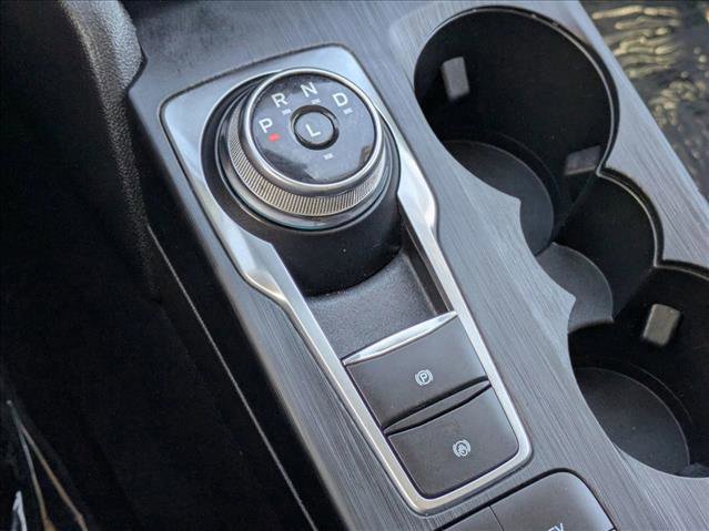 Used 2022 Ford Escape SEL w/ Technology Package image 13