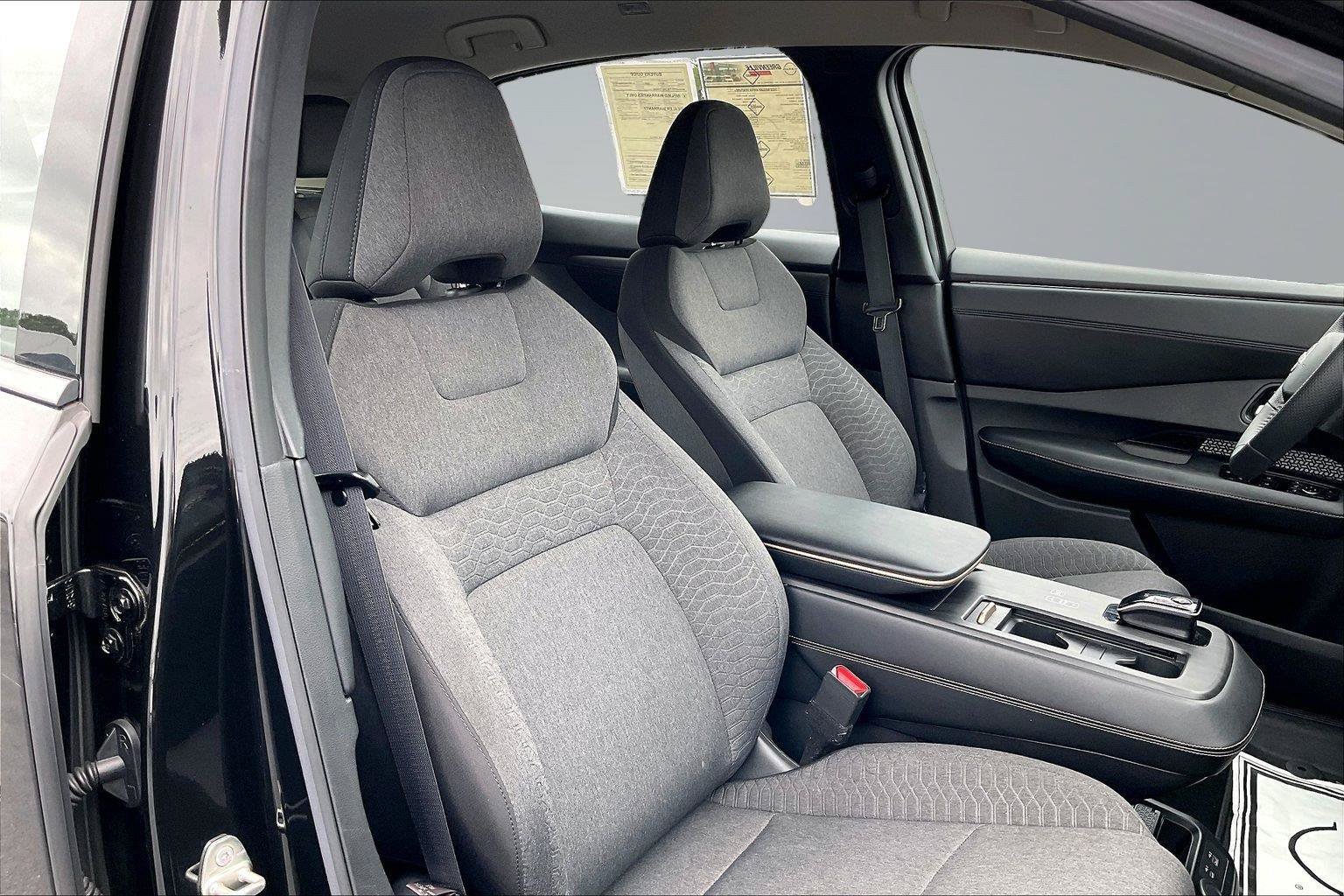 Certified 2023 Nissan Ariya FWD image 7