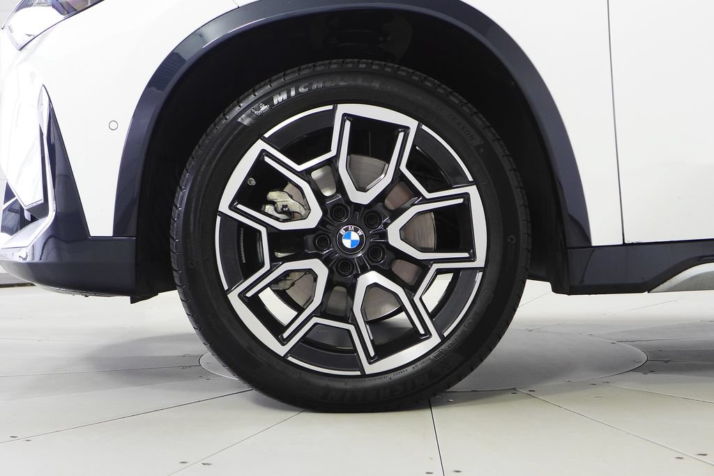Used 2025 BMW X1 xDrive28i w/ Convenience Package AWD/4WD image 5