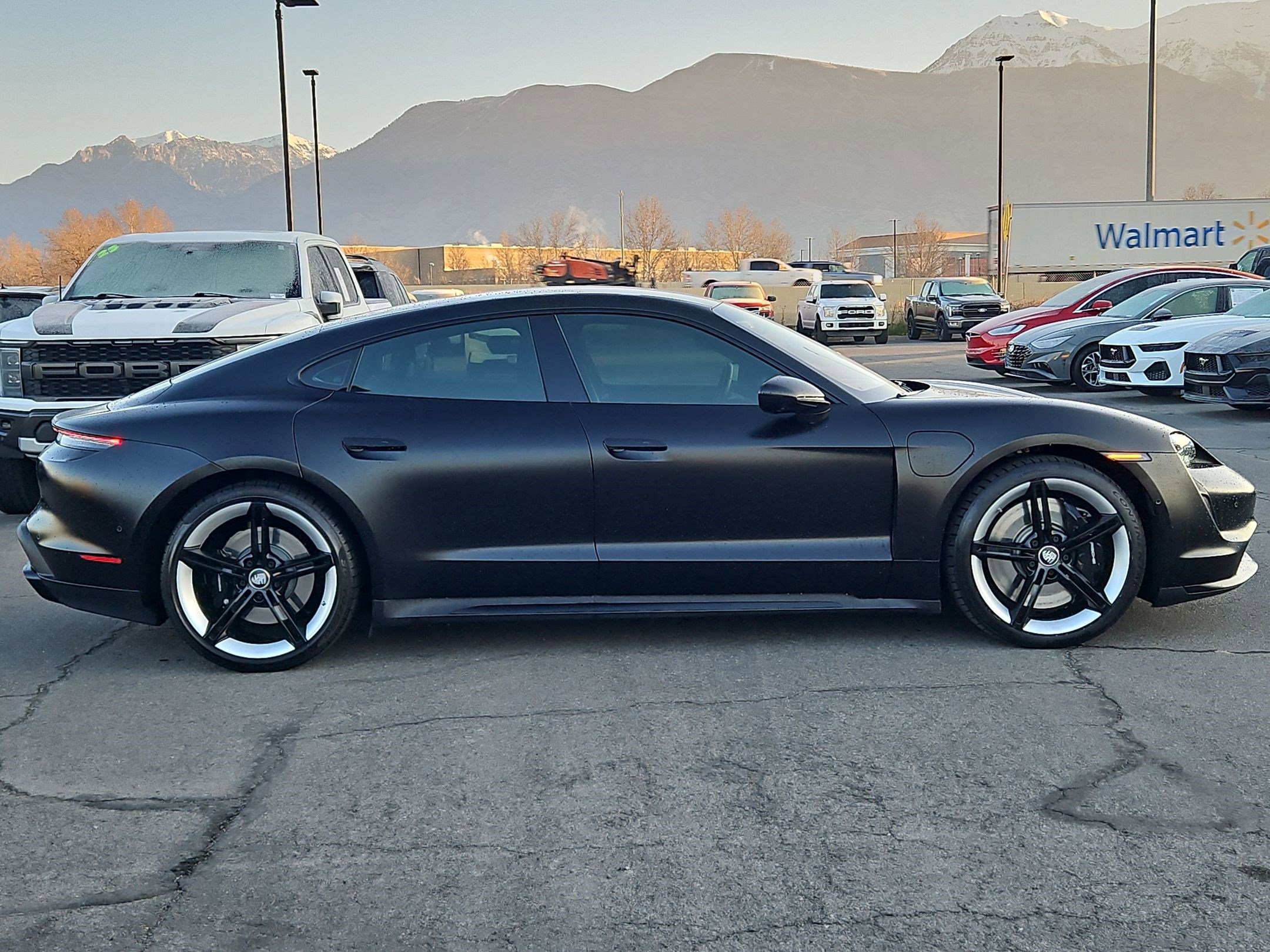 Used 2020 Porsche Taycan Turbo image 2