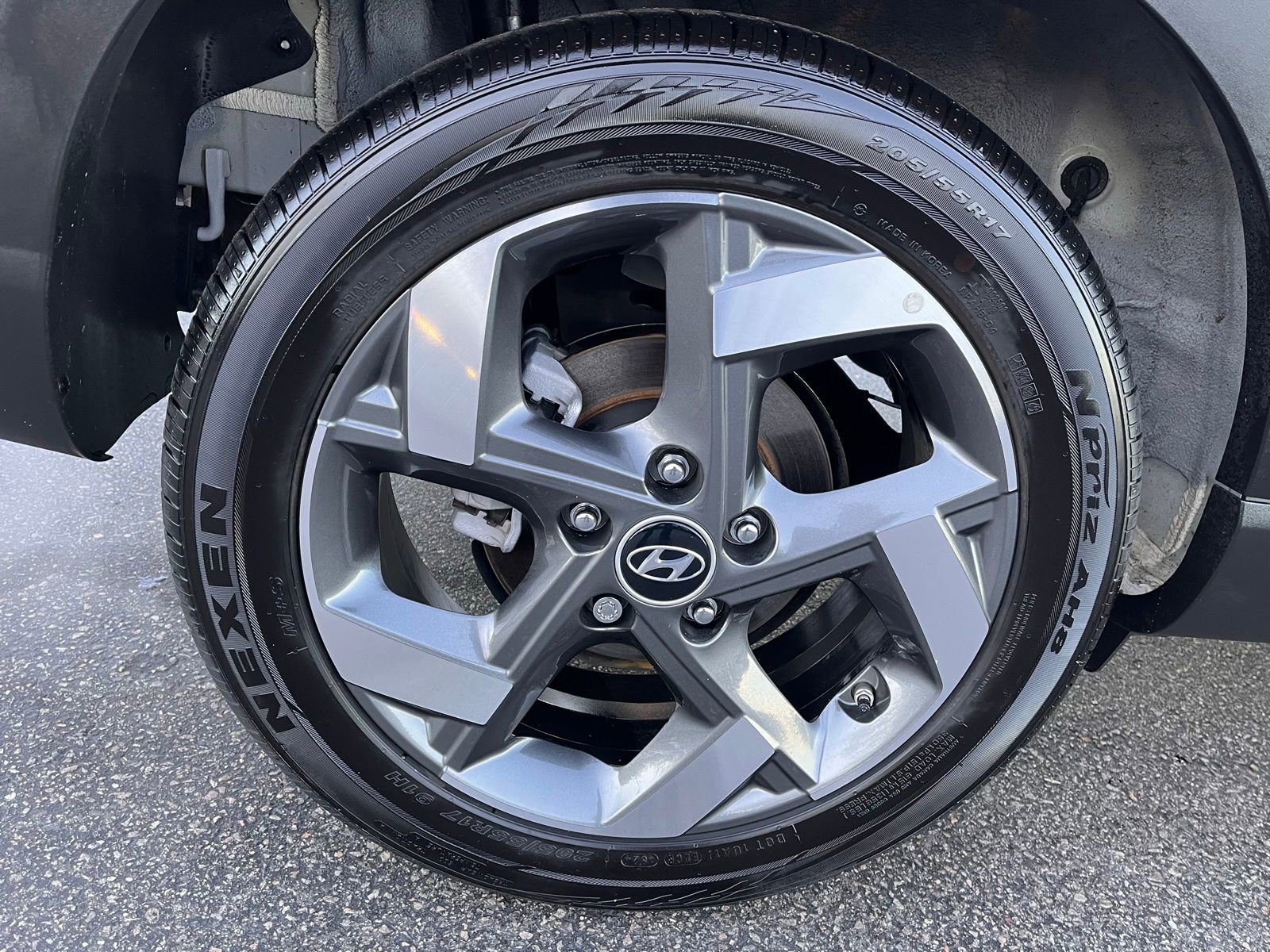 Used 2025 Hyundai Venue SEL image 10