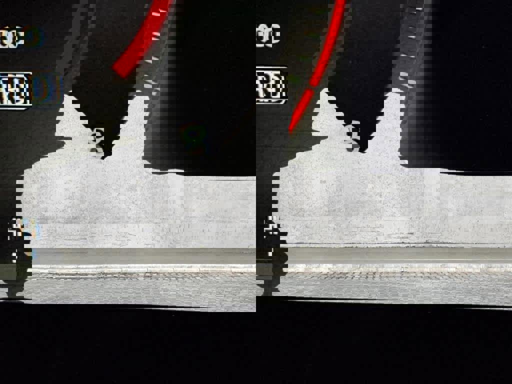 New 2025 Nissan Kicks SR image 15