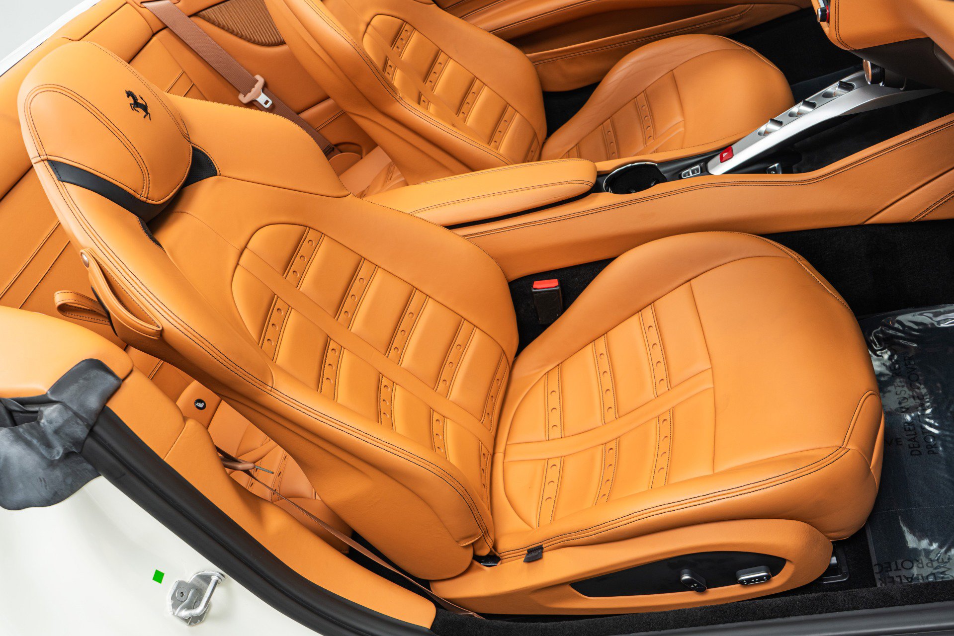 Used 2015 Ferrari California T image 25