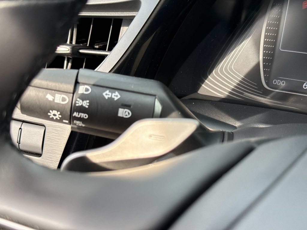 Used 2025 Lexus ES 350 w/ Premium Package FWD image 41