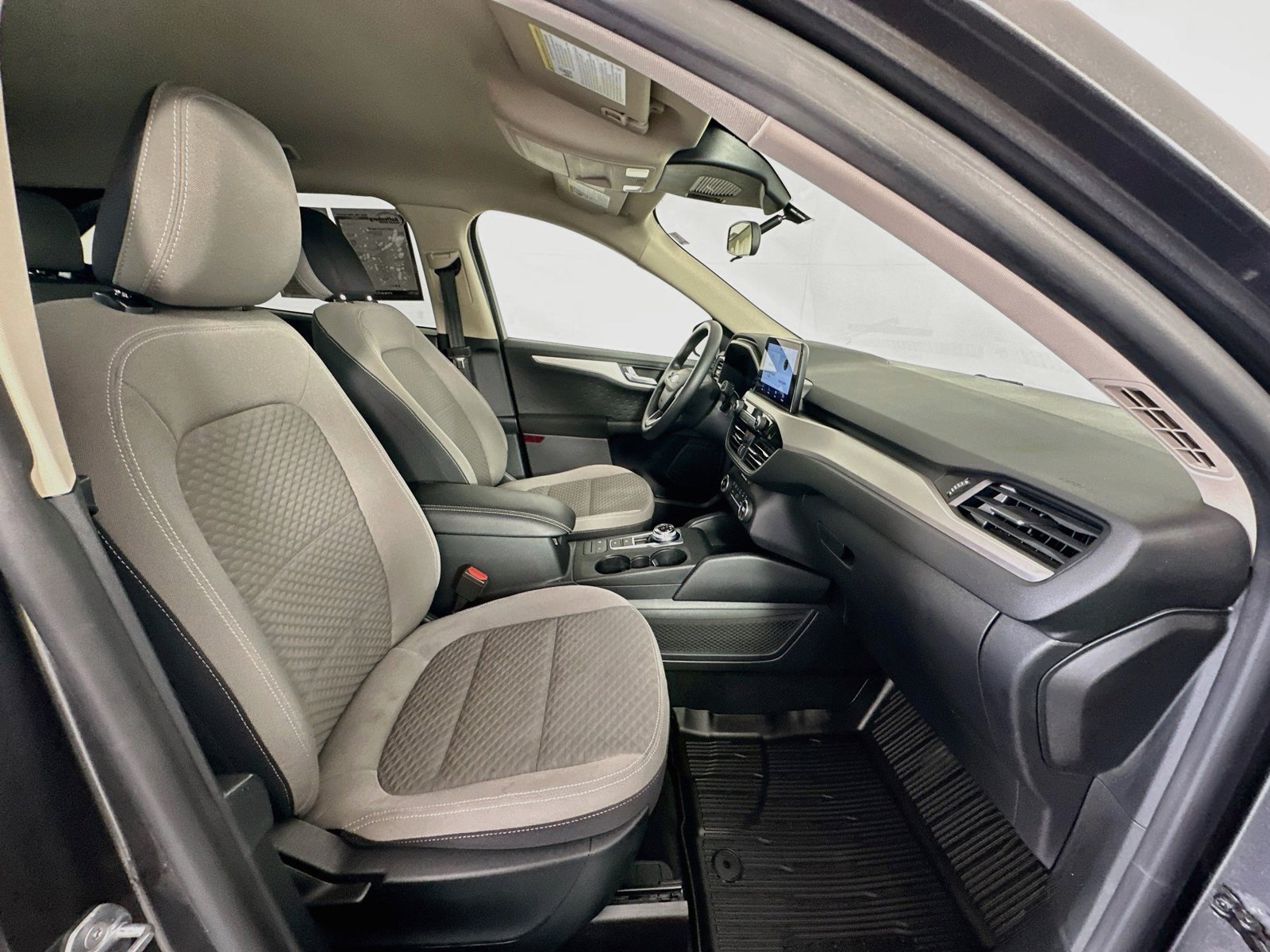 Used 2020 Ford Escape SE FWD image 26
