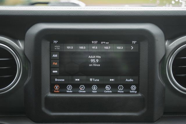 Used 2021 Jeep Wrangler Unlimited Sahara w/ LED Lighting Group image 32