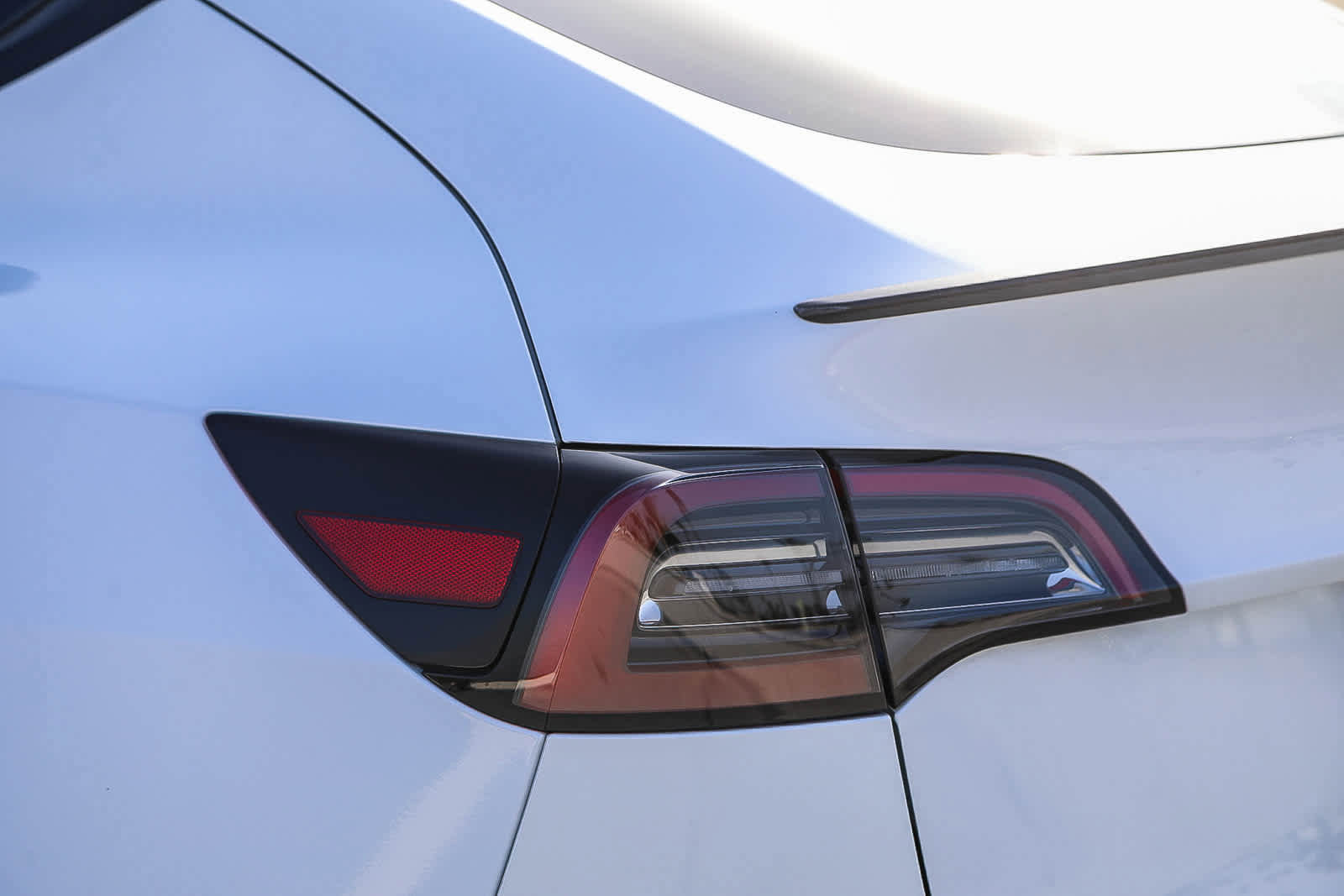 Used 2024 Tesla Model Y Performance AWD/4WD image 9