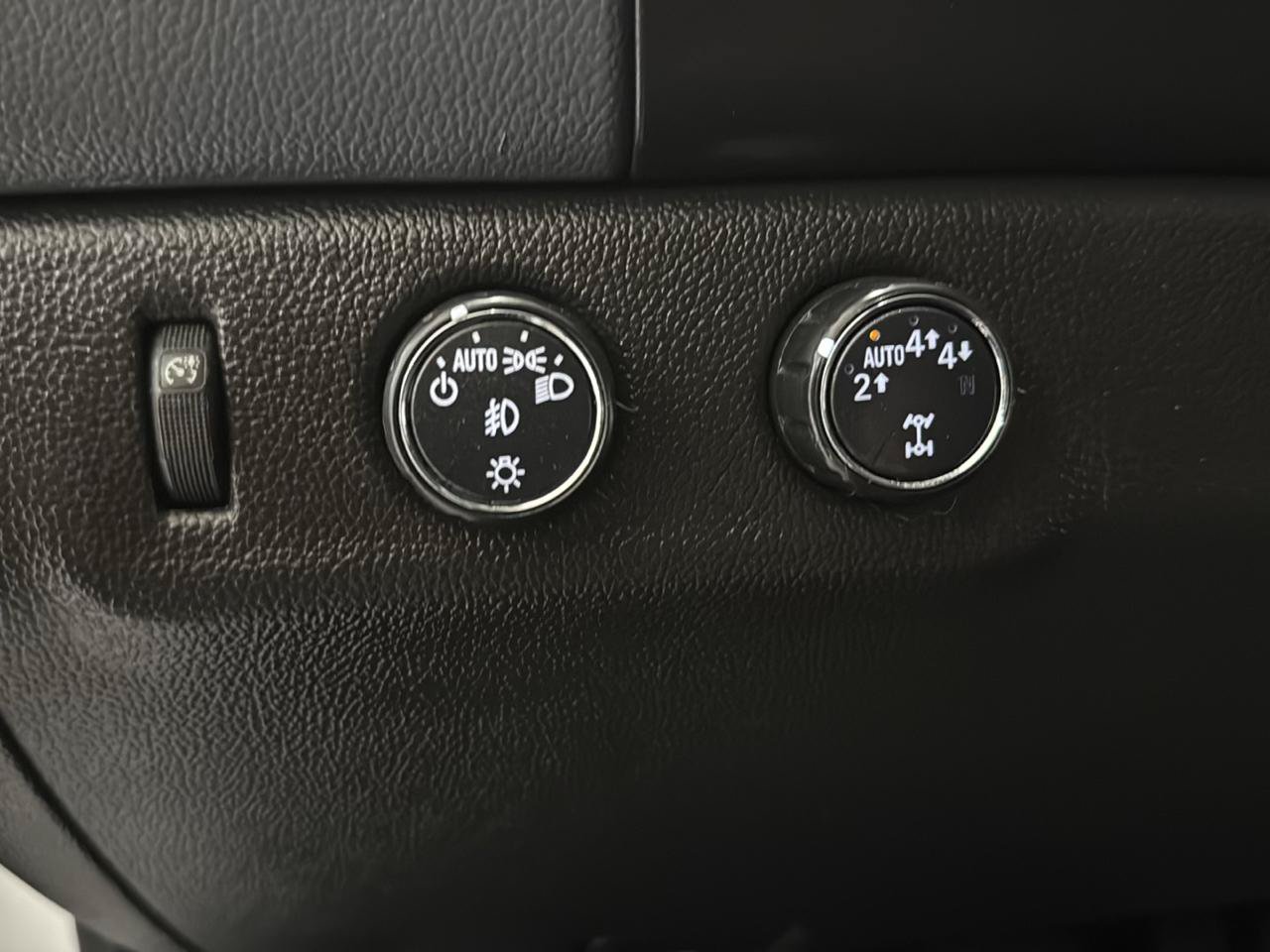 Used 2017 Chevrolet Colorado Z71 AWD/4WD image 11